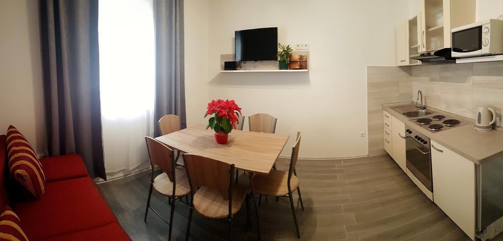 Apartments Kk Celina Esterno foto