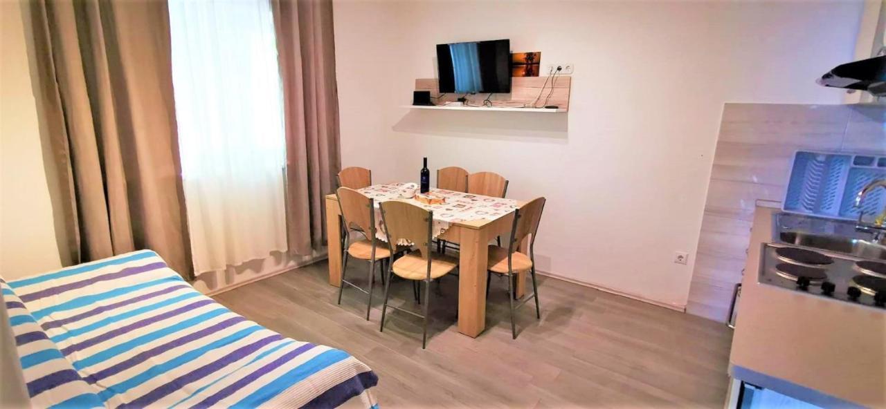 Apartments Kk Celina Esterno foto